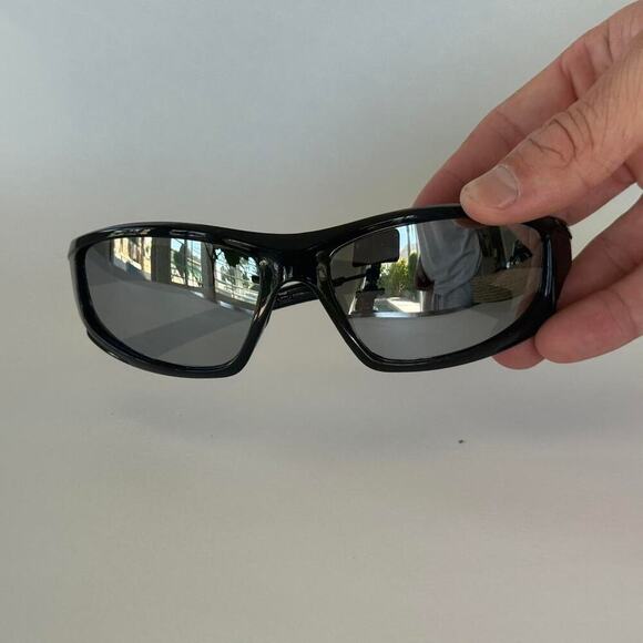 Y2K Black Sunglasses with Silver Lenses Unisex Slim Rectangle UVA UVB Protection - Picture 1 of 6